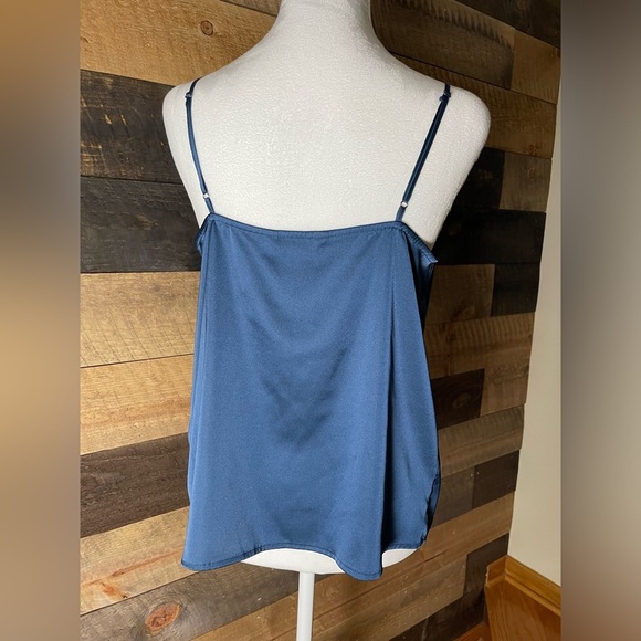 Banana Republic Navy Satin Adjustable Straps Camisole, Size Medium - Picture 3 of 7